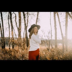 Meet your Posher, Dedra